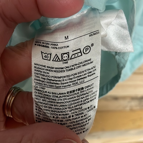 Banana Republic size medium teal button down shirt - Picture 4 of 6